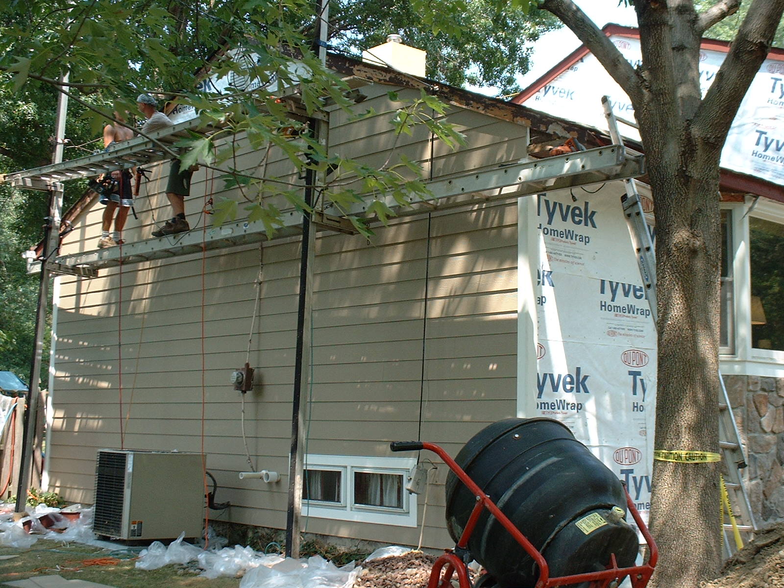 The Hardy Board siding is finished on the left side of the house.